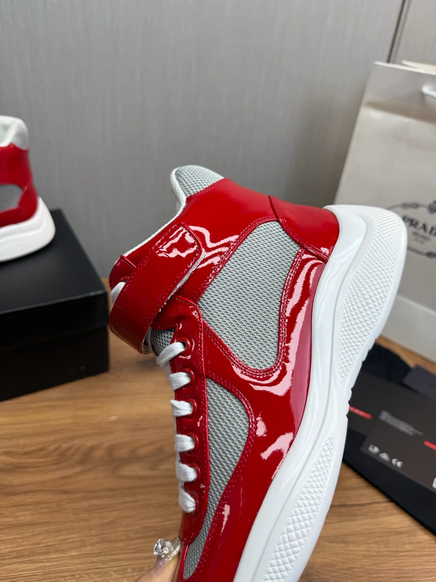 Men's shoes 700💰 [PRADA] Hot selling items🔥Must be recommended every day~~ Official website synchronized, 1:1 high quality shipments✔️ Imported cowhide fabric, cowhide lining, original bottom, high-end airplane box packaging🎁 38-45 (38.45 custom-made, non-refundable)